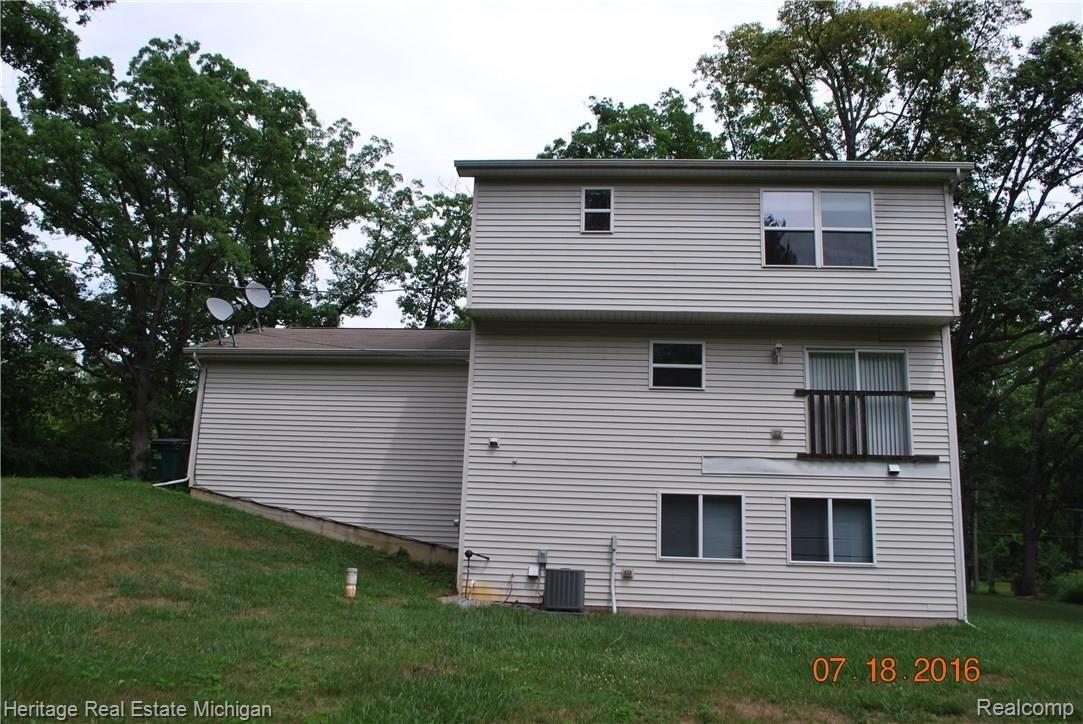 3700 Gregory Road Gregory, MI 48137 - Photo 7 of 43 DSC_0021.JPG