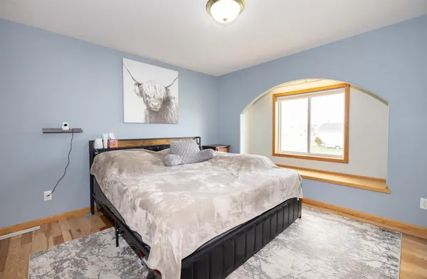 $274,900 | 905 11th Street West, West Fargo, ND 58078