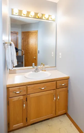 $274,900 | 905 11th Street West, West Fargo, ND 58078