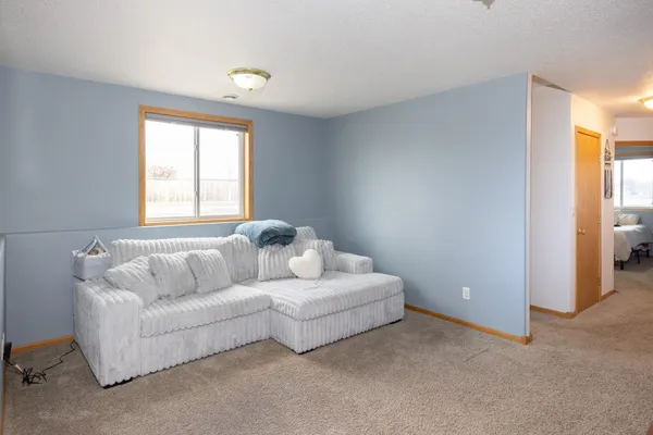 $274,900 | 905 11th Street West, West Fargo, ND 58078