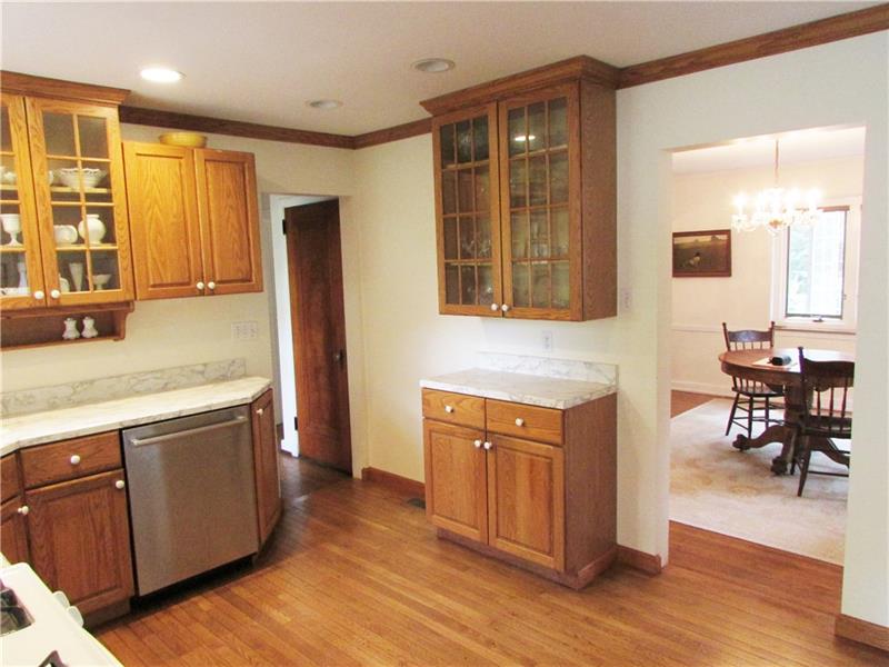 9700 Woodland Road Pittsburgh, PA 15237 - Photo 14 of 24 Gallery Image 14