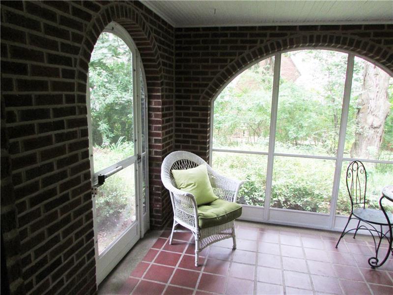 9700 Woodland Road Pittsburgh, PA 15237 - Photo 18 of 24 Gallery Image 18