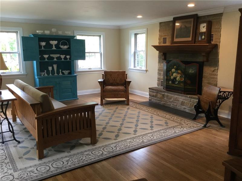 9700 Woodland Road Pittsburgh, PA 15237 - Photo 4 of 24 Gallery Image 4