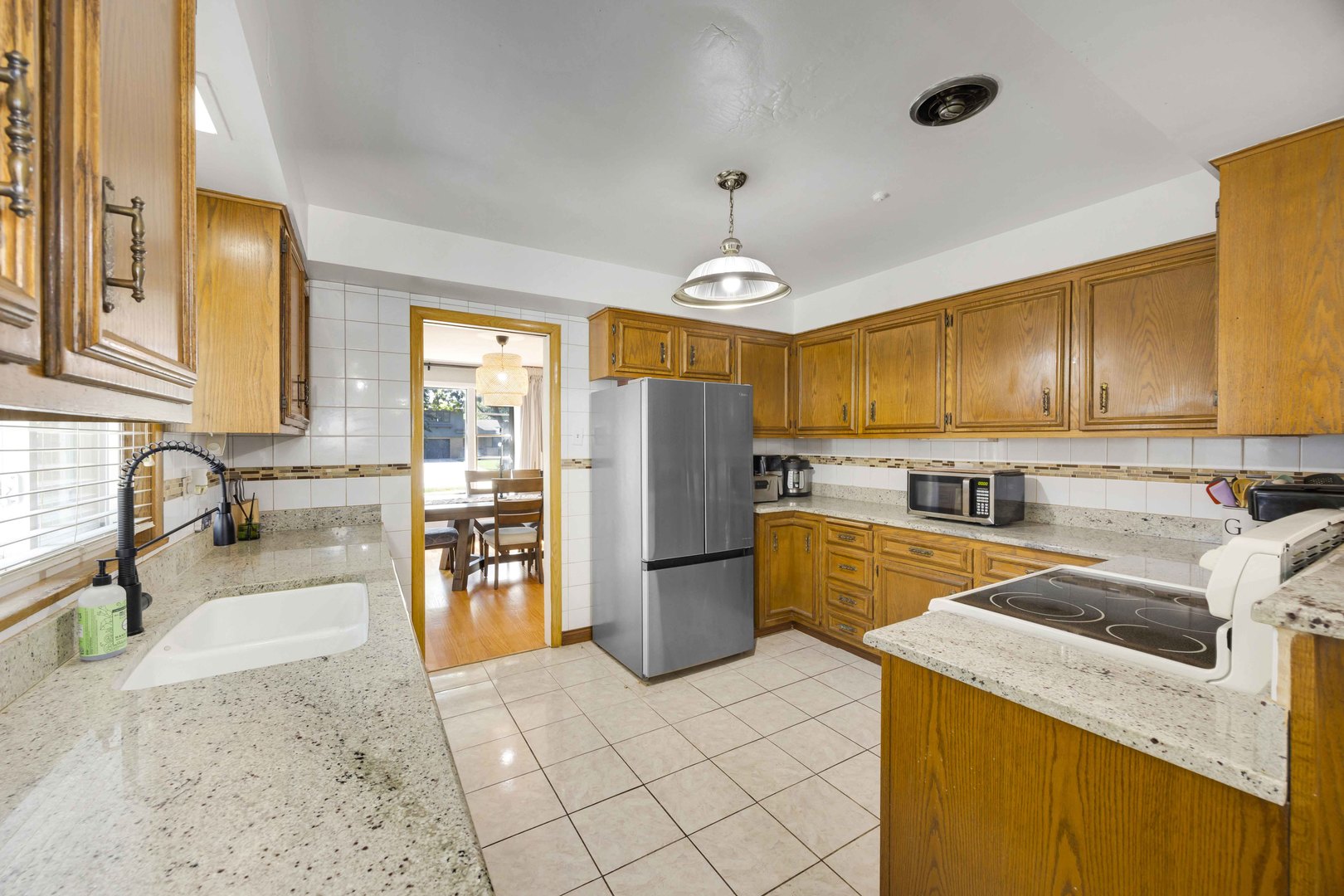 2307 Flossmoor Road Flossmoor, IL 60422 - Photo 9 of 19