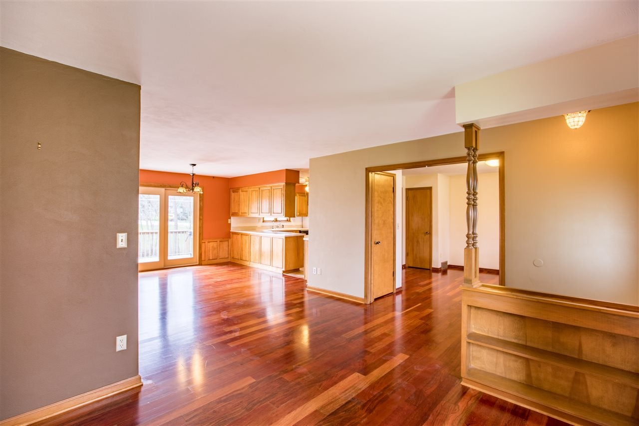 1401 Spring Court Wellman, IA 52356 - Photo 8 of 26 Gallery Image 8