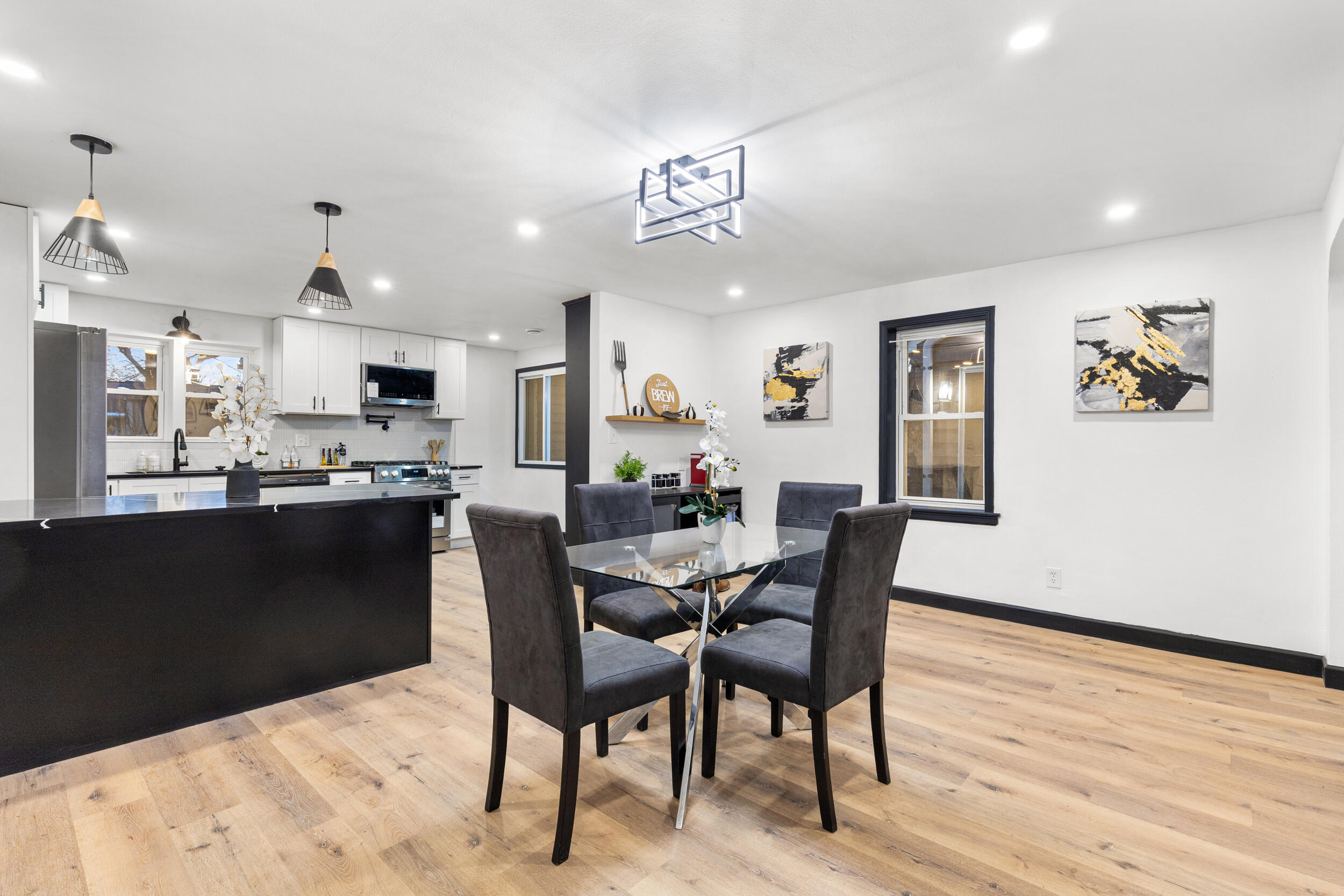 W156N8813 Pilgrim Road Menomonee Falls, WI 53051 - Photo 5 of 19 DINING ROOM