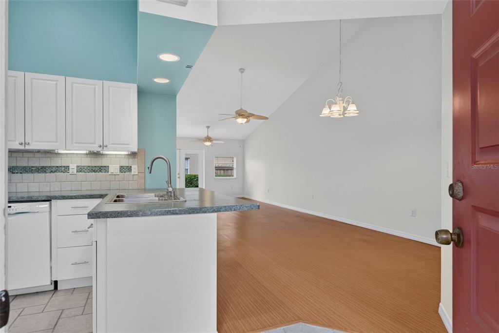 5626 Monte Rosso Road Sarasota, FL 34243 - Photo 7 of 69