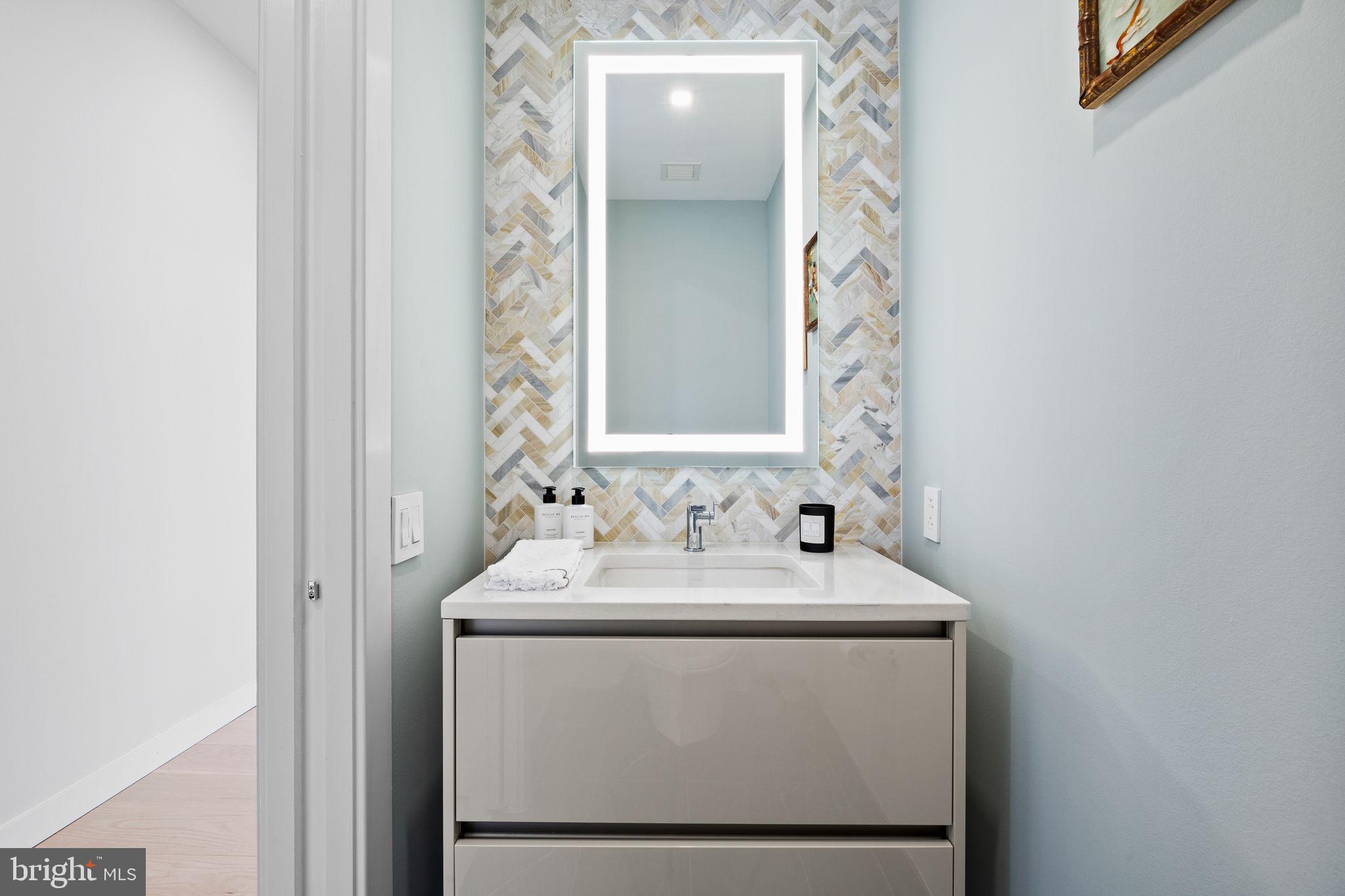 1911 Walnut Street, Unit 3301 Philadelphia, PA 19103 - Photo 21 of 50 a utility room with dryer and washer