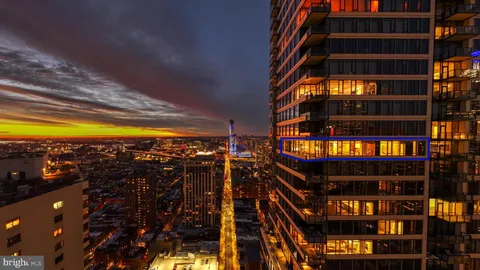 $4,595,000 | 1911 Walnut Street, Unit 3301, Philadelphia, PA 19103