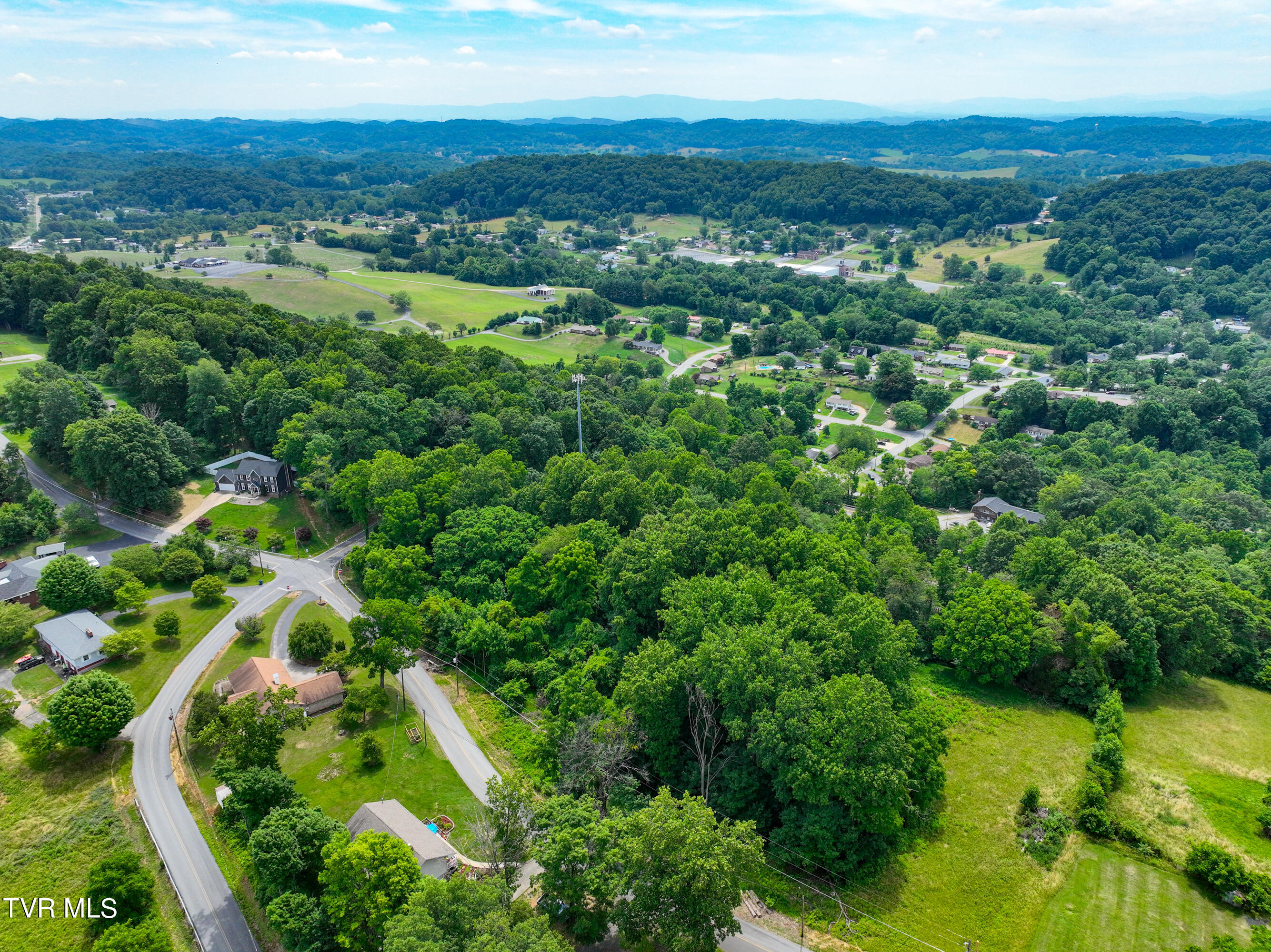 4683 Old Stage Road Kingsport, TN 37664 - Photo 3 of 15 Old Stage Drone ES-2
