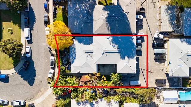 a view of a area with lots of trees