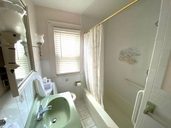 116 Mayflower Road Quincy, MA 02171 - Photo 7 of 23 Gallery Image 7