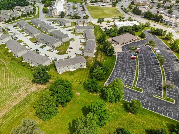 $1,736,955 | 3620 Northeast Ralph Powell Road, Lee's Summit, MO 64064