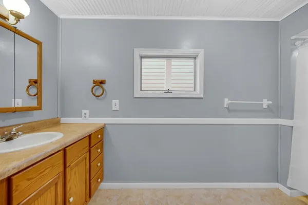 $275,000 | 3593 Lakeshore Drive, Bremen, IN 46506