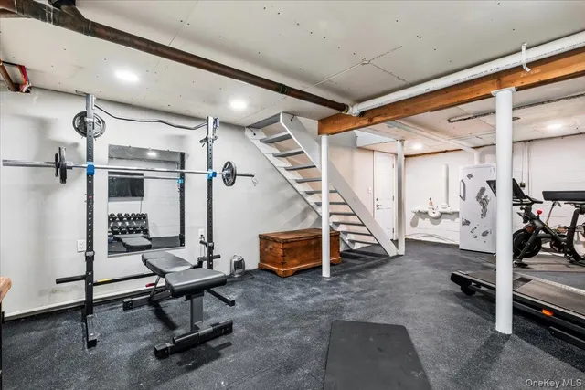 a view of a livingroom with a car park in front of closet