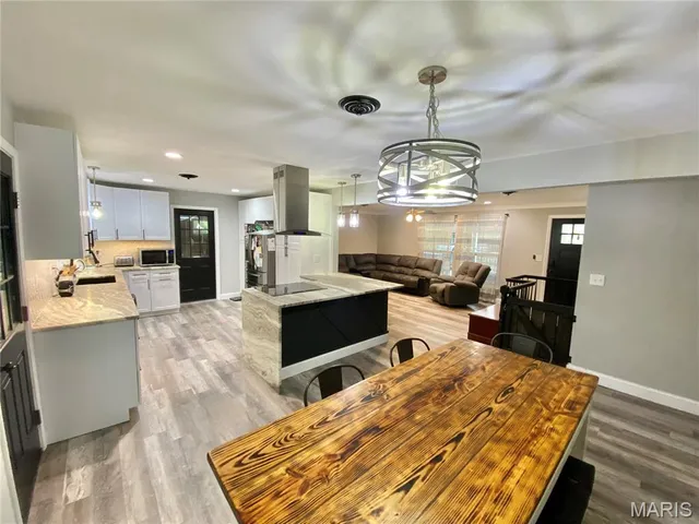 $389,900 | 115 Branch Drive, Edwardsville, IL 62025