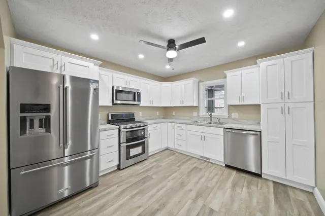 $169,900 | 407 South W Avenue, Jackson, MI 49201