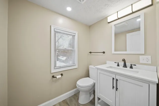 $169,900 | 407 South W Avenue, Jackson, MI 49201