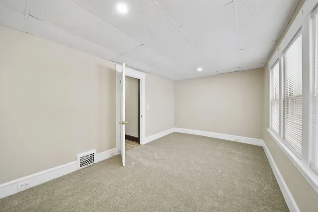 $169,900 | 407 South W Avenue, Jackson, MI 49201