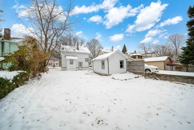 $169,900 | 407 South W Avenue, Jackson, MI 49201