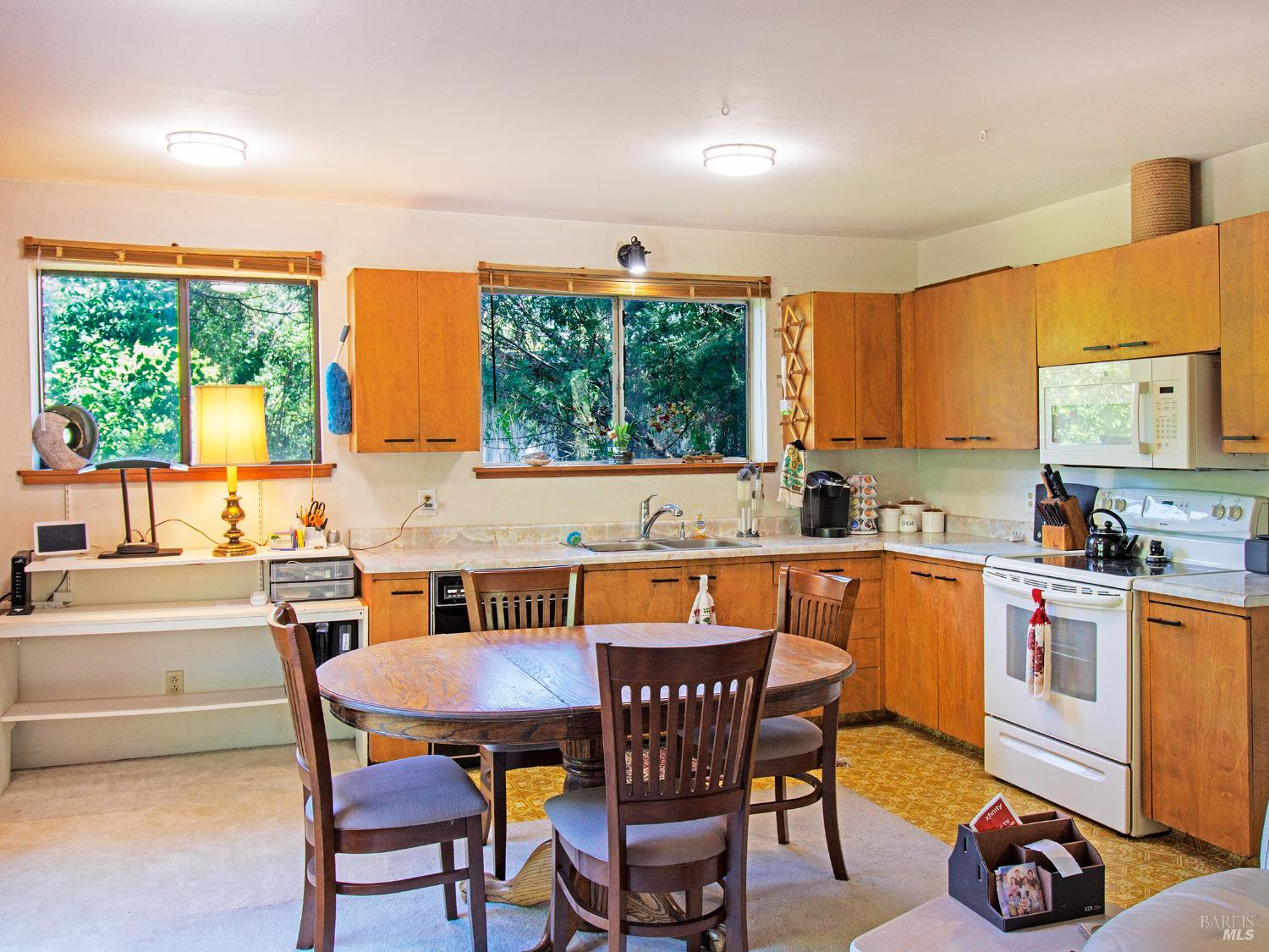 14600 Drake Road Guerneville, CA 95446 - Photo 14 of 45
