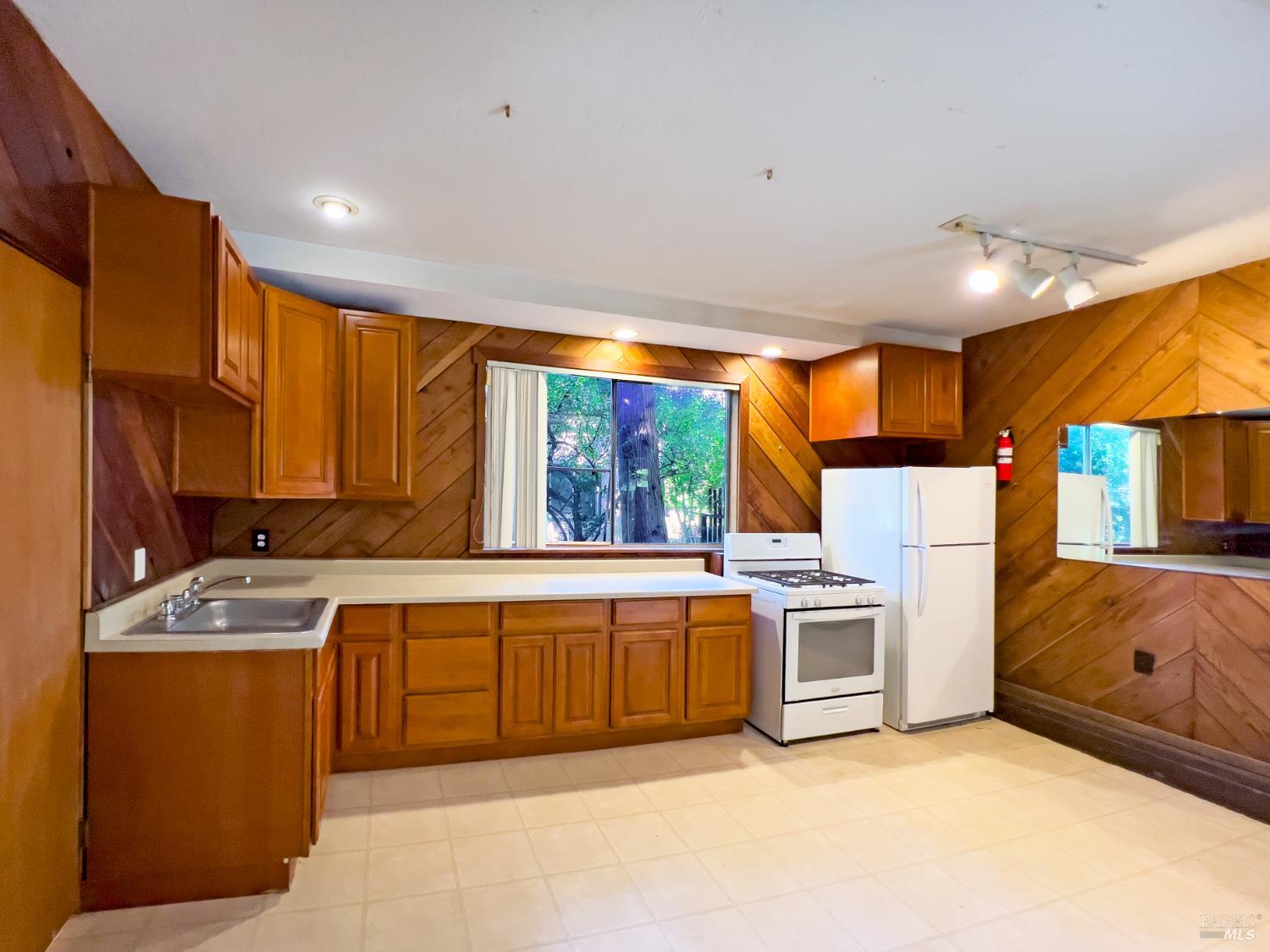 14600 Drake Road Guerneville, CA 95446 - Photo 35 of 45