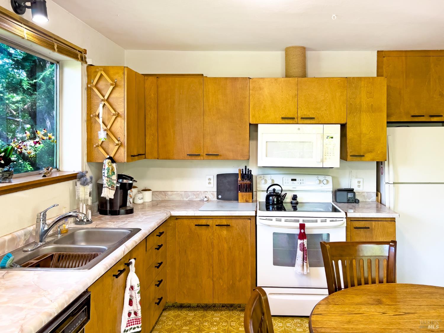 14600 Drake Road Guerneville, CA 95446 - Photo 9 of 45