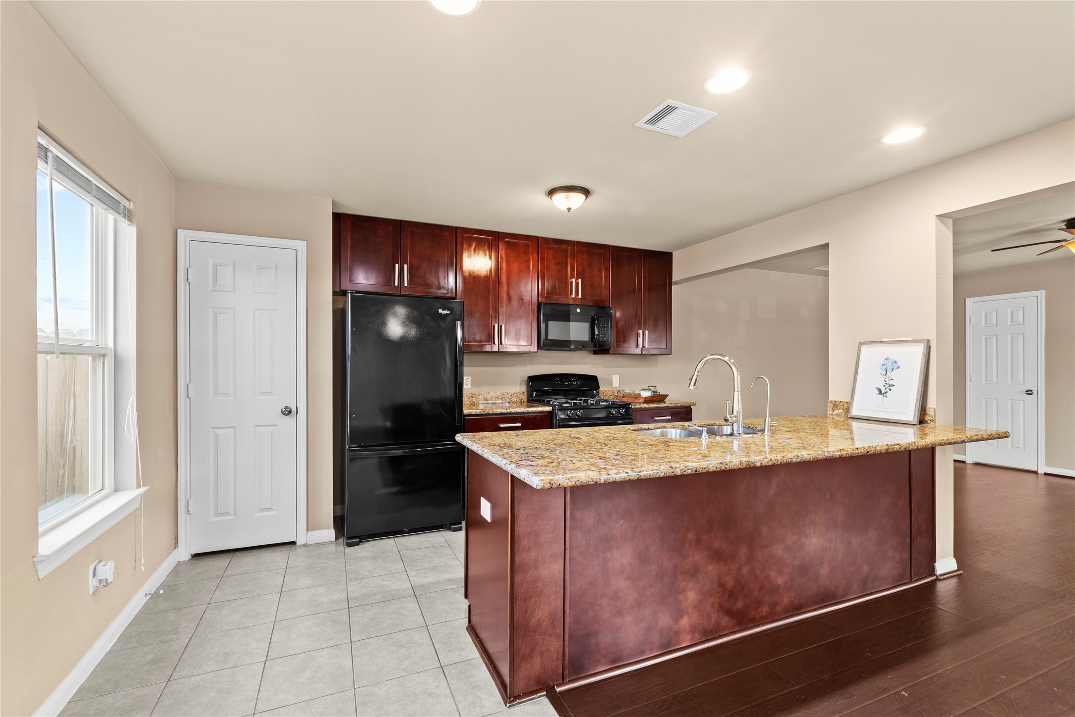 15814 Whiteglade Lane Houston, TX 77084 - Photo 14 of 27 Kitchen-Dinning Room