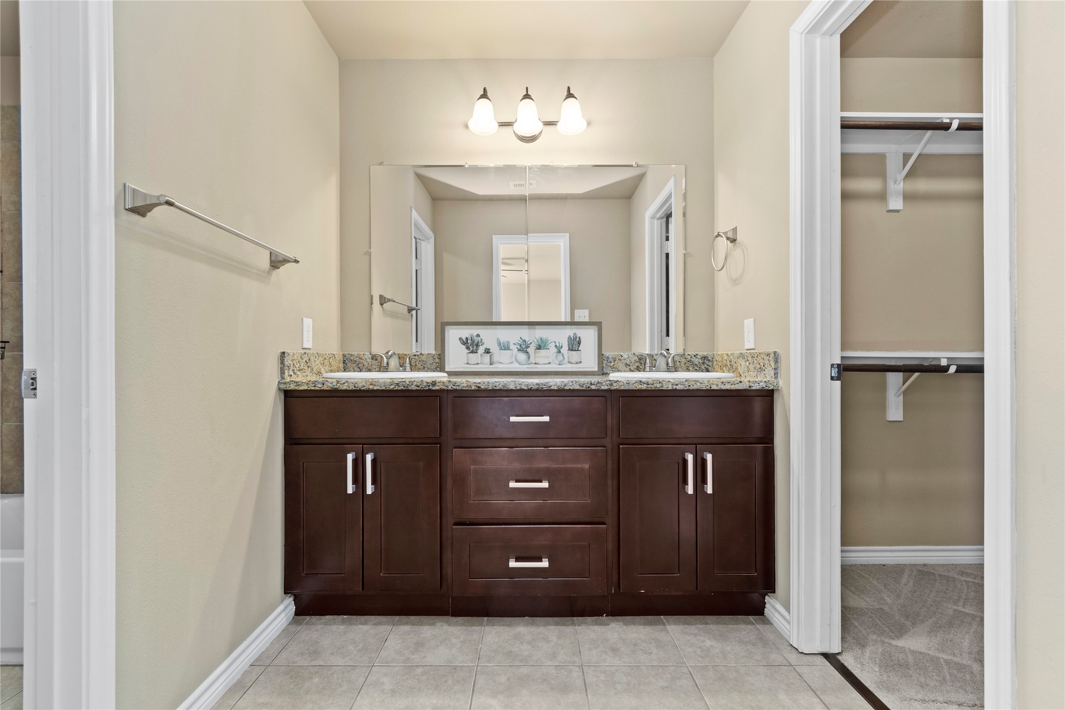 15814 Whiteglade Lane Houston, TX 77084 - Photo 20 of 27 Master Double Vanity