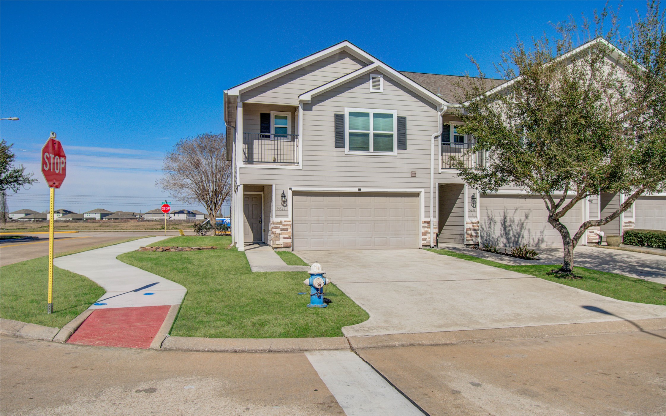 15814 Whiteglade Lane Houston, TX 77084 - Photo 2 of 27 Front Corner lot
