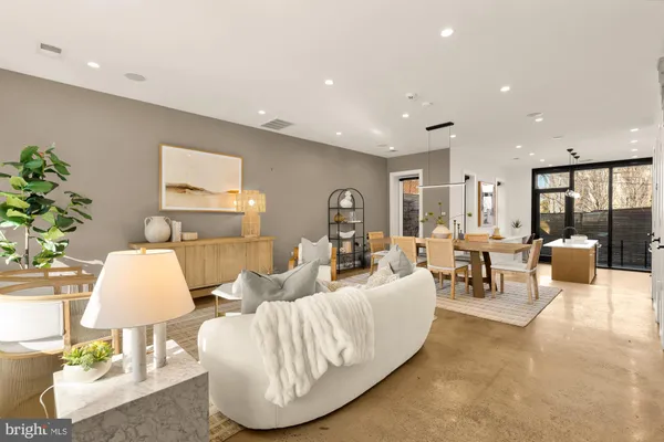 $7,500 | 1005 P Street Northwest, Washington, DC 20001