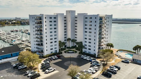 $1,395,000 | 322 Causeway Drive, Unit STE 806, Wrightsville Beach, NC 28480