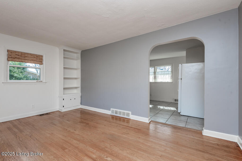 3102 Wayne Road Louisville, KY 40216 - Photo 20 of 21 Built in bookcase