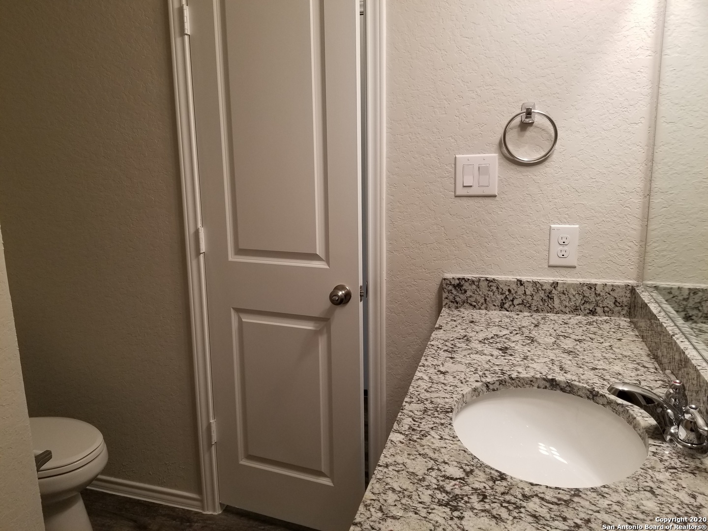 10403 Midsummer Meadow Converse, TX 78109 - Photo 12 of 25