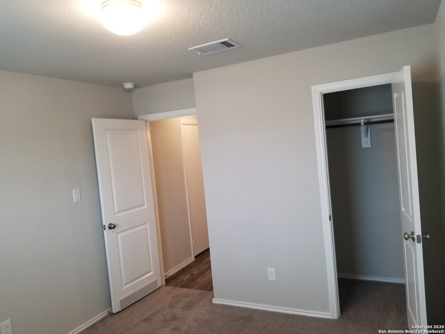 10403 Midsummer Meadow Converse, TX 78109 - Photo 14 of 25