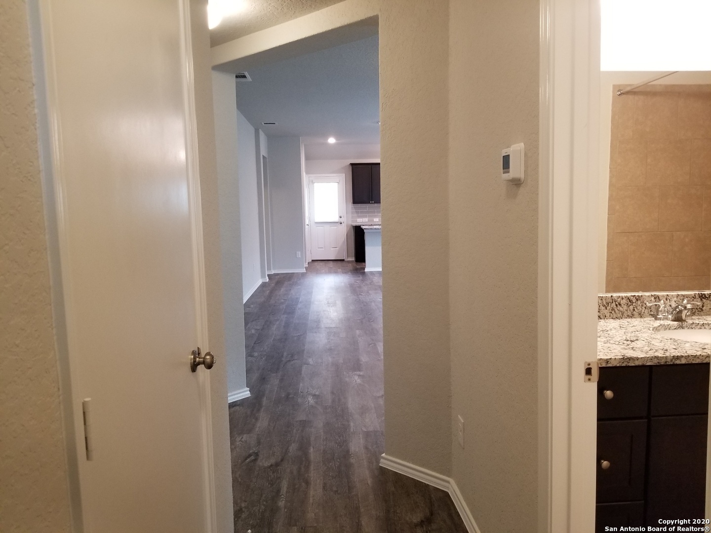 10403 Midsummer Meadow Converse, TX 78109 - Photo 15 of 25