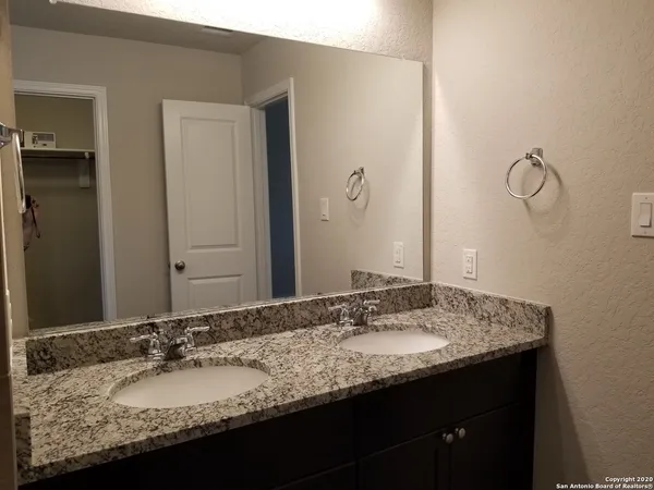 $1,800 | 10403 Midsummer Meadow, Converse, TX 78109