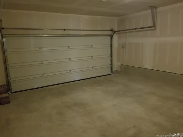 $1,800 | 10403 Midsummer Meadow, Converse, TX 78109