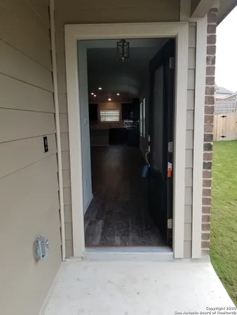 $1,800 | 10403 Midsummer Meadow, Converse, TX 78109
