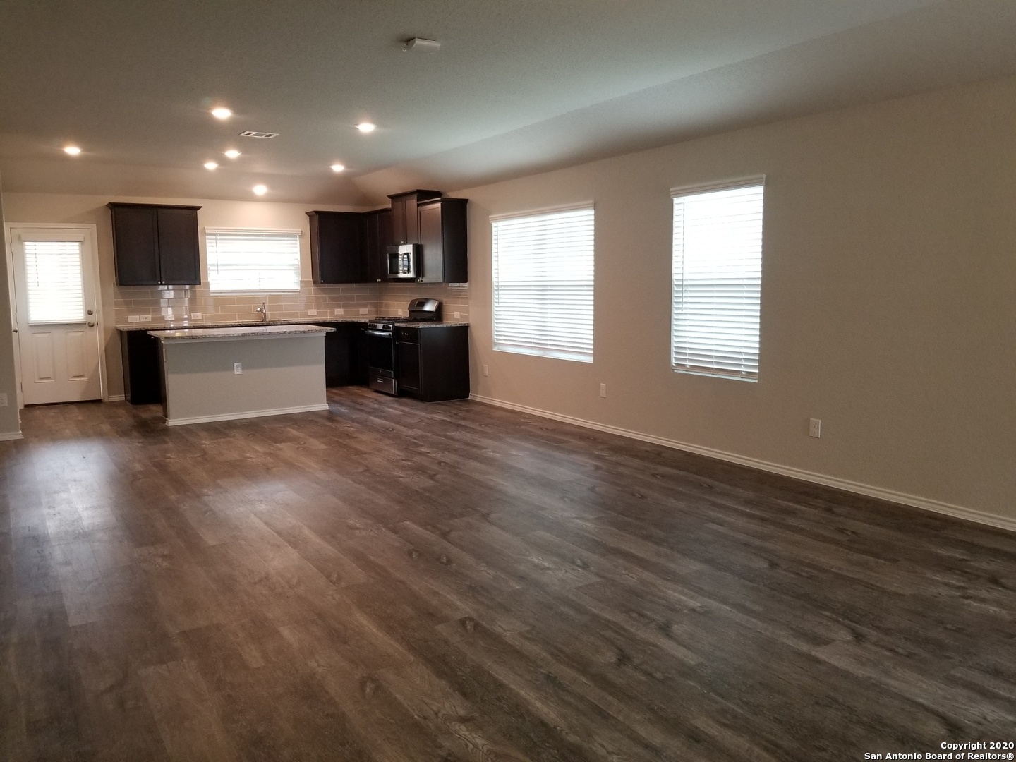 10403 Midsummer Meadow Converse, TX 78109 - Photo 7 of 25