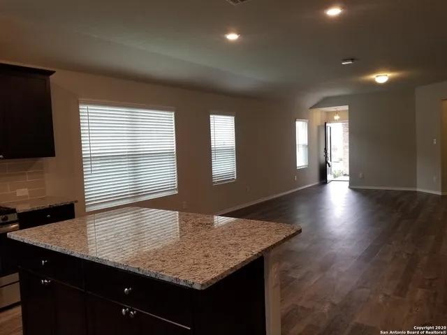 $1,850 | 10403 Midsummer Meadow, Converse, TX 78109