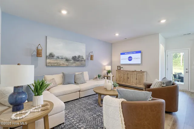 $354,959 | 828 Schoolfield Drive, Sneads Ferry, NC 28460