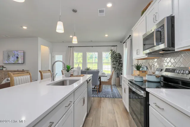 $354,959 | 828 Schoolfield Drive, Sneads Ferry, NC 28460