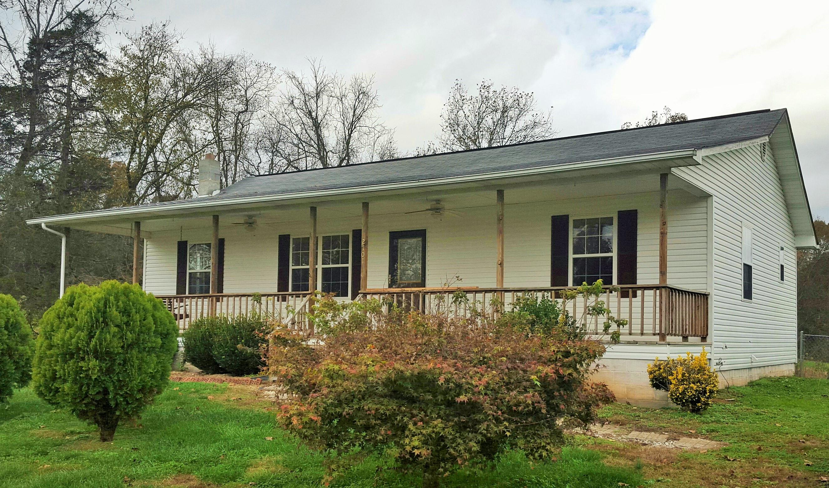 2101 Cave Springs Road Tazewell, TN 37879 - Photo 4 of 38 20151105_114137-1-1