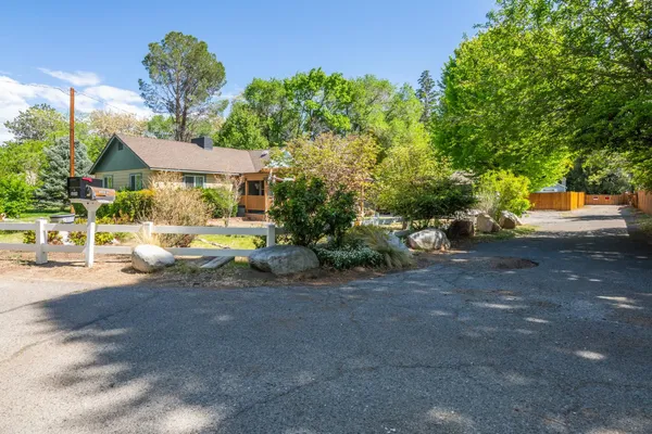 $799,000 | 324 McLaren Lane, Bishop, CA 93514