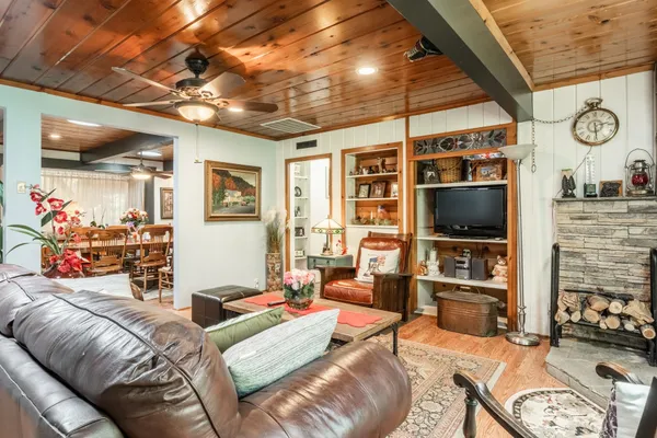 $799,000 | 324 McLaren Lane, Bishop, CA 93514