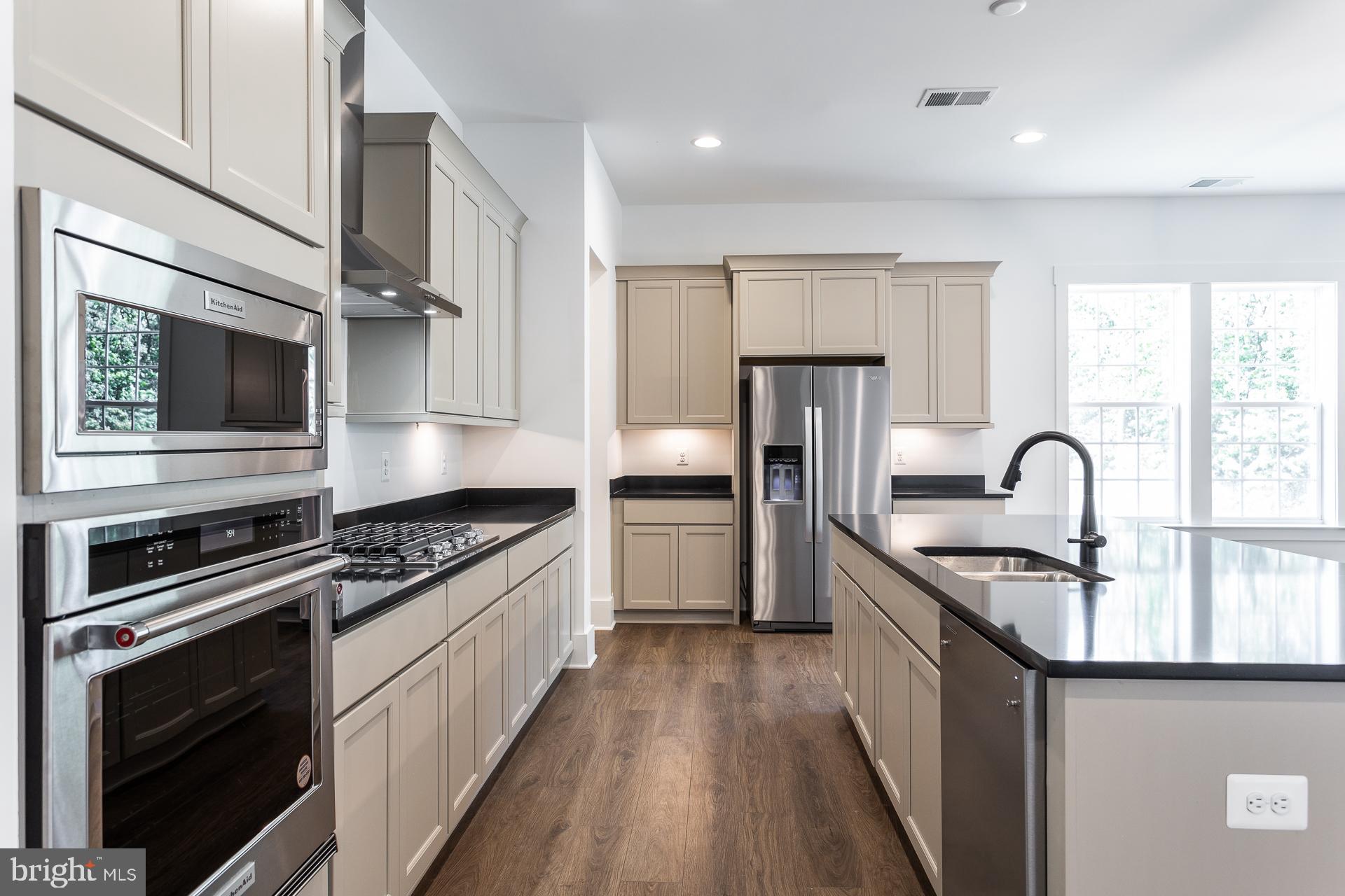 233 Rustic Wood Drive Gettysburg, PA 17325 - Photo 3 of 6