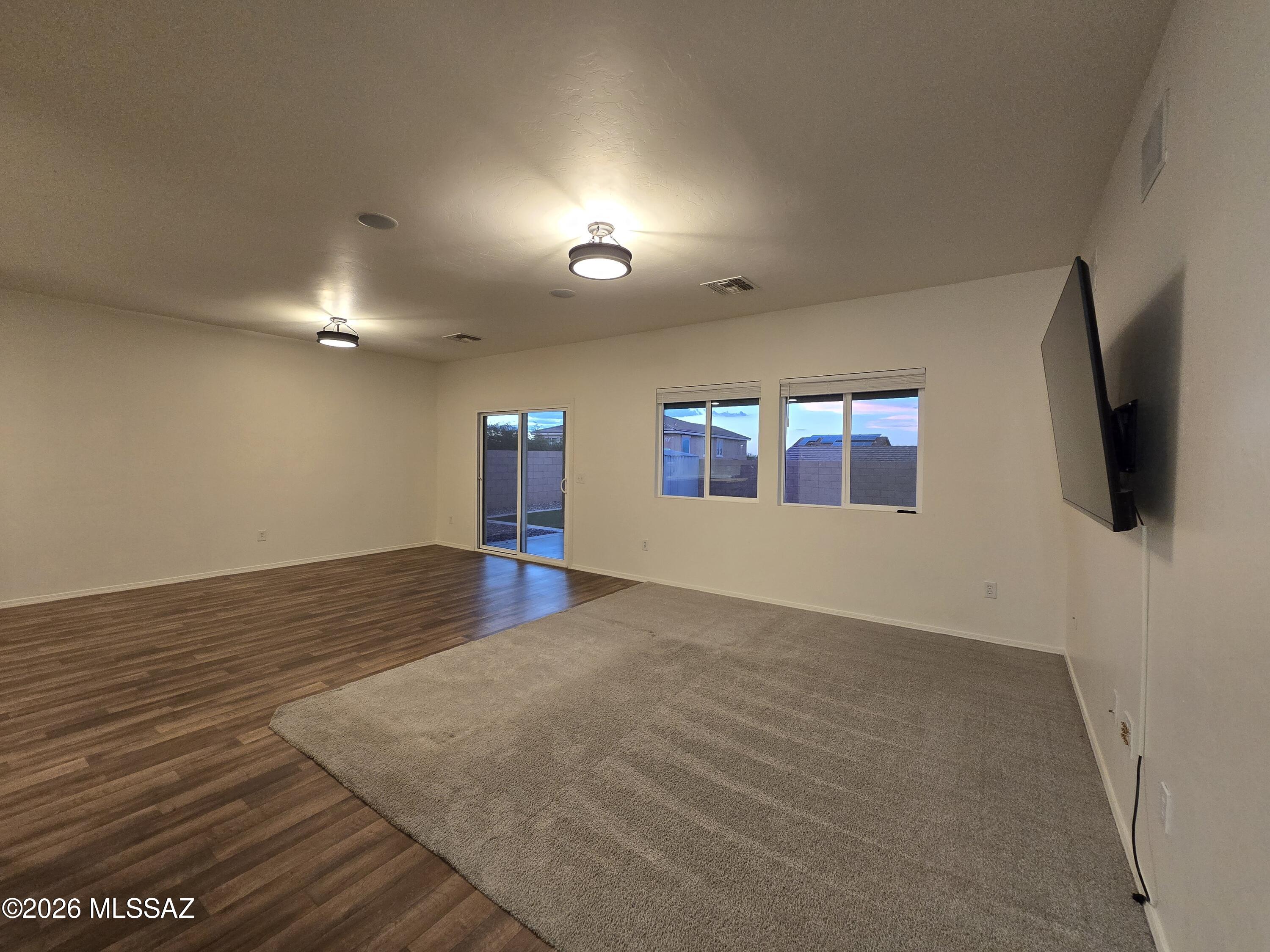 424 West R G Lee Place Vail, AZ 85641 - Photo 6 of 29 20260729_193129 (1)