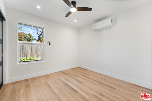 $3,200 | 6917 1/2 Hesperia Avenue, Reseda, CA 91335