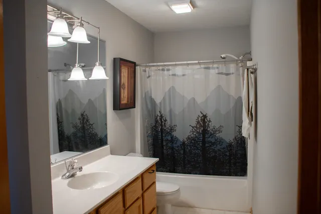 $263,900 | 4303 East Milwaukee Street, Unit B, Janesville, WI 53546